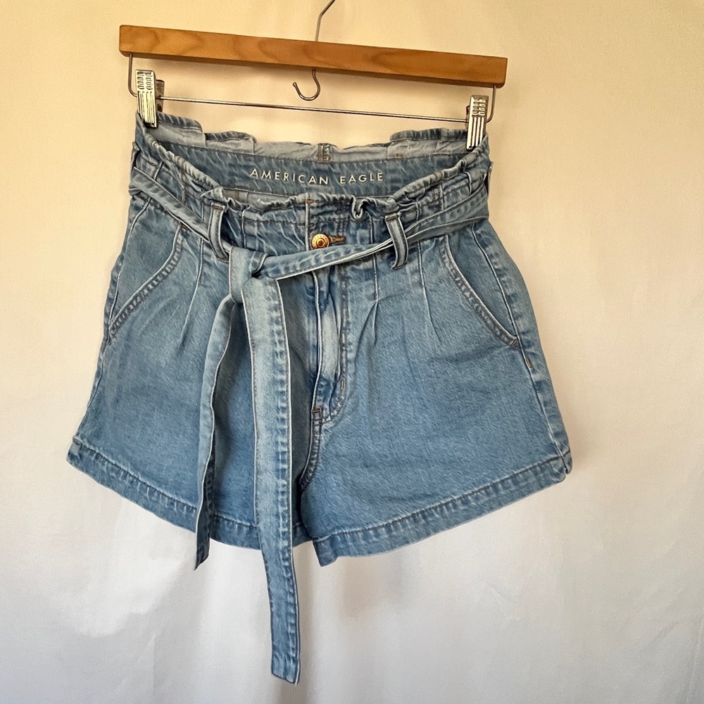 American Eagle Outfitters Blue Jean Mom Paperbag Waist Shorts